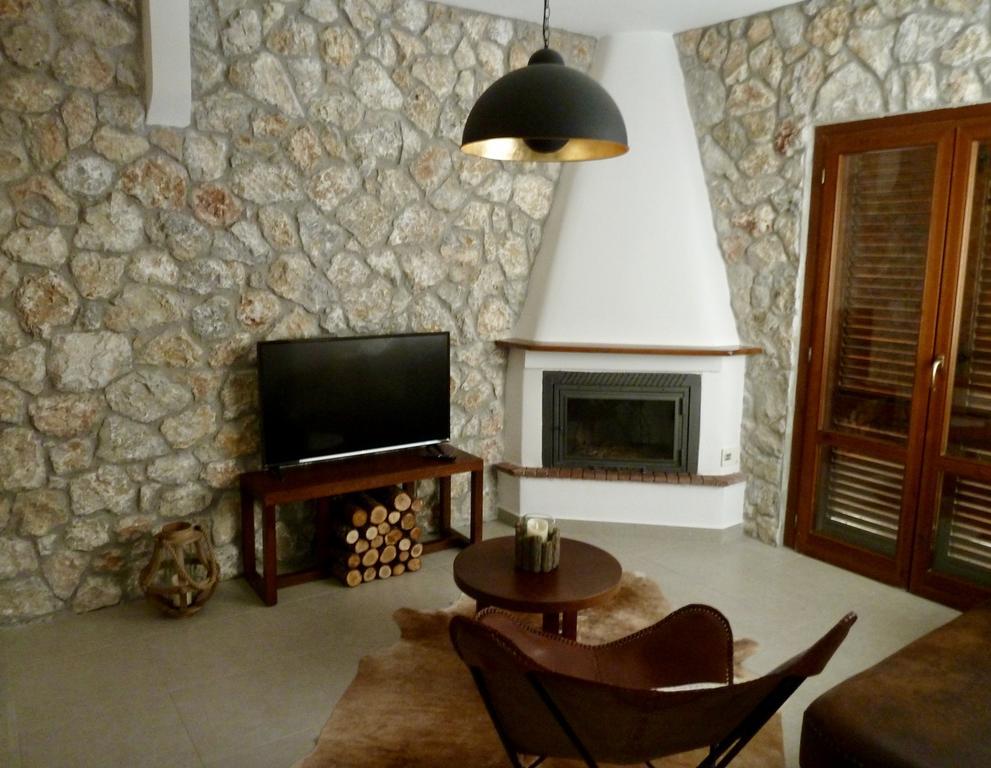Beach House Nikiti Ngoại thất bức ảnh