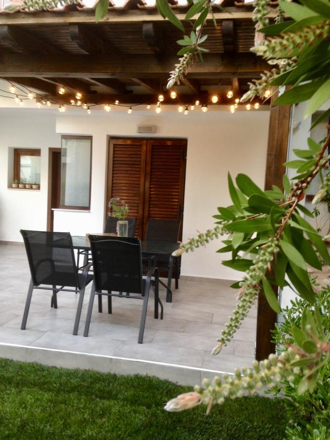 Beach House Nikiti Ngoại thất bức ảnh